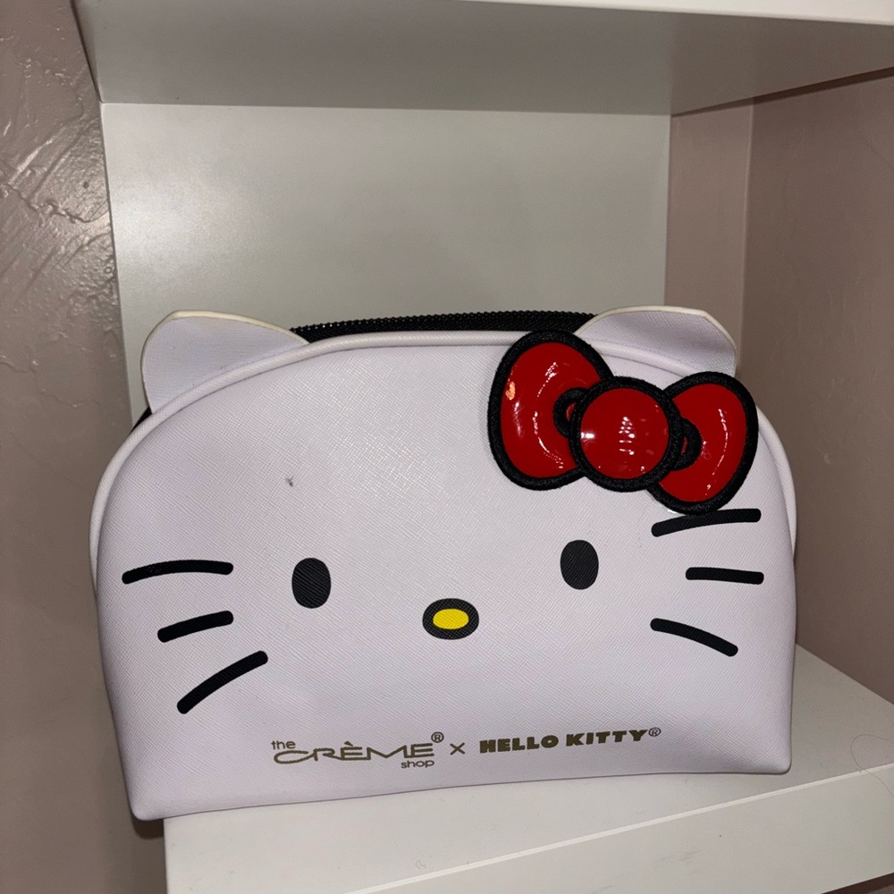 Hello kitty makeup bag